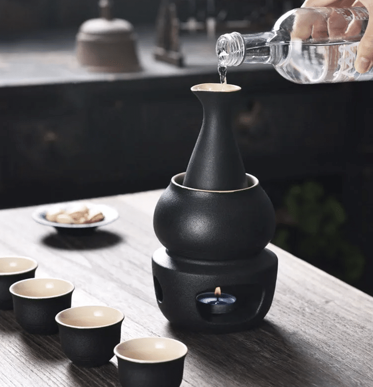 Véritable service à saké japonais ancien