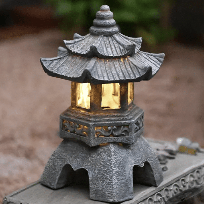 Pagode japonaise en pierre