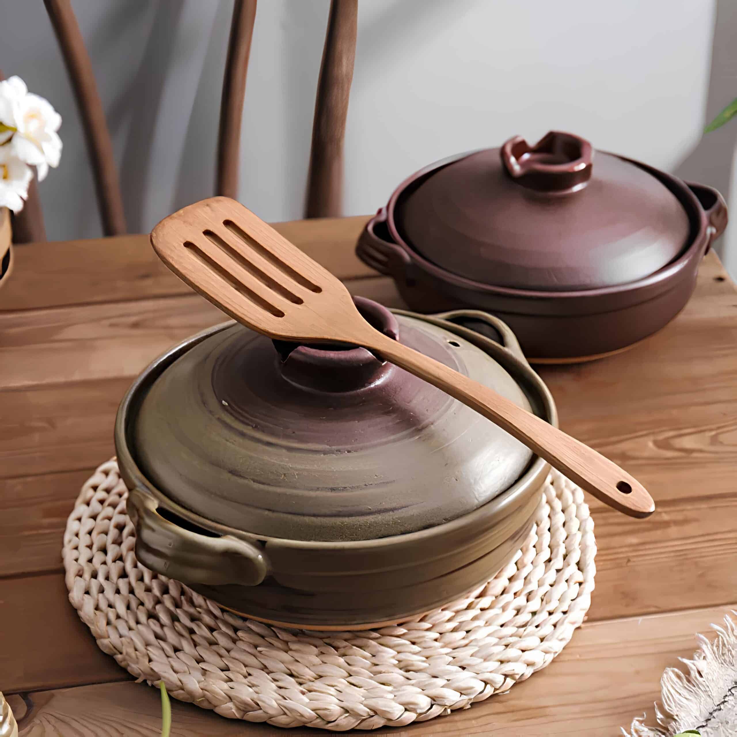 Donabe japonais artisanal en argile