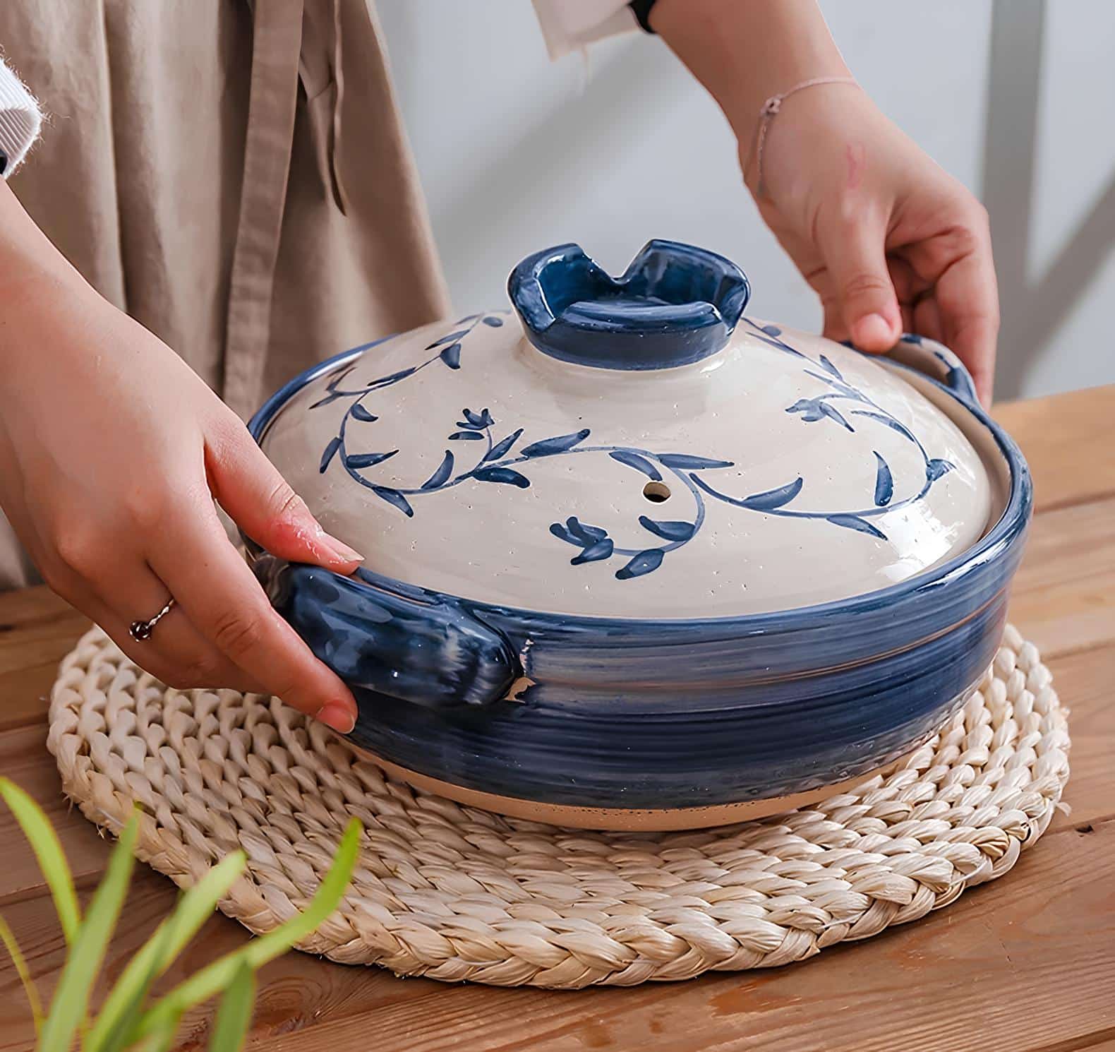 Marmite en terre cuite japonaise bleue florale