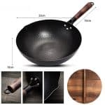 Wok Traditionnel en Acier Martelé avec Manche en Bois - 69
