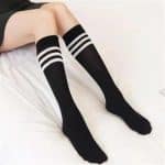 Chaussettes-Hautes-Style-Japonais-a-Rayures-avec-Trois-Bandes-Contrastantes-galerie-8414