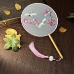 Eventail-Uchiwa-Brode-en-Organza-avec-Motifs-Japonais-Traditionnels-galerie-4342