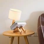 Lampe-Articulee-en-Bois-en-Forme-de-Robot-avec-Abat-jour-galerie-1573