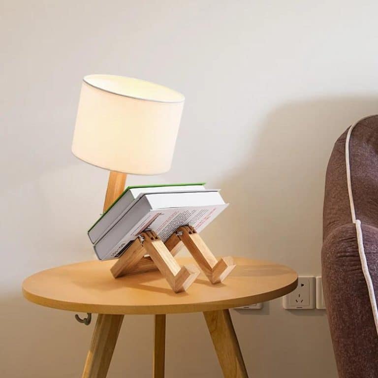 Lampe-Articulee-en-Bois-en-Forme-de-Robot-avec-Abat-jour-galerie-1573