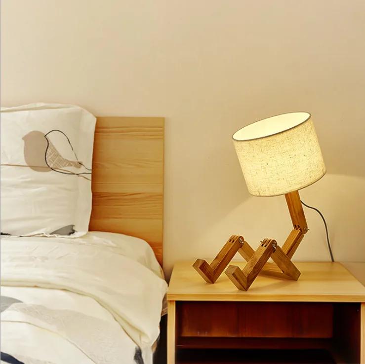 Lampe-Articulee-en-Bois-en-Forme-de-Robot-avec-Abat-jour-galerie-2970