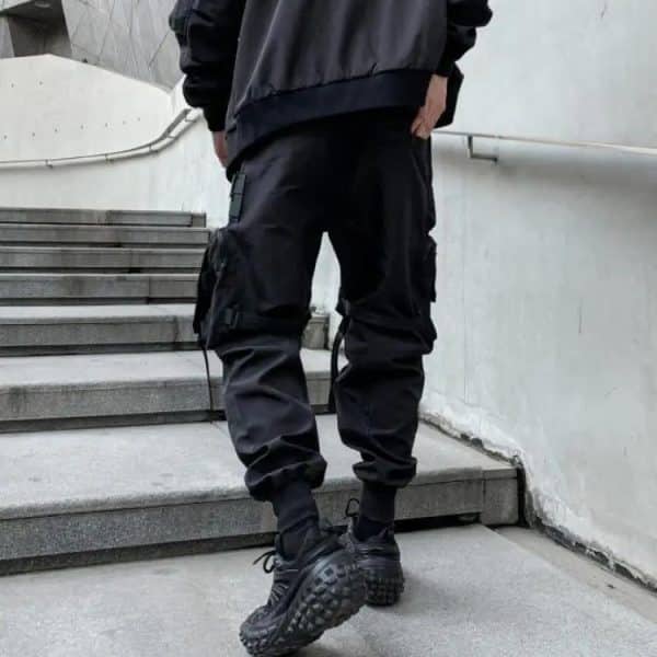 Pantalon Cargo Techwear Noir à Multiples Poches et Sangles Tactiques