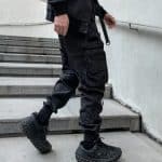 Pantalon-Cargo-Techwear-Noir-a-Multiples-Poches-et-Sangles-Tactiques-galerie-7560