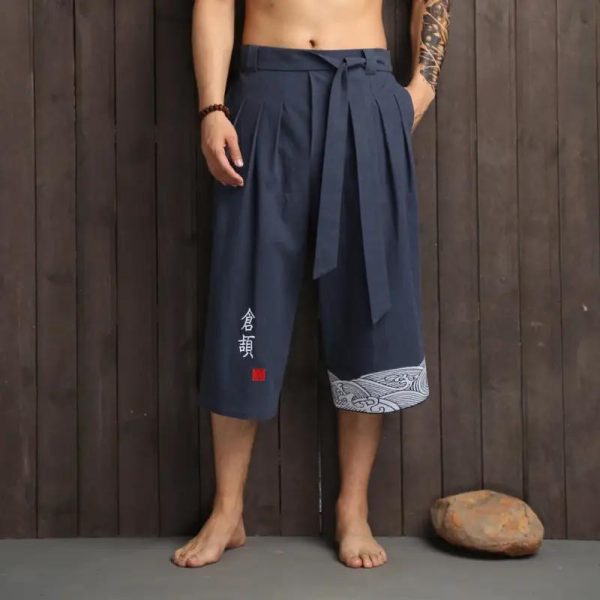Short japonais mi-long ample avec broderie kanji et vagues