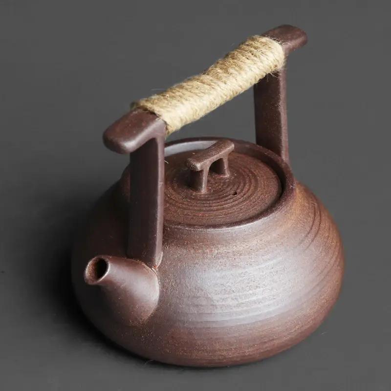 Théière artisanale japonaise en céramique mate avec anse