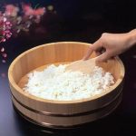 Bac-a-riz-Hangiri-pour-Sushi-en-Bois-Naturel-avec-Cerclage-en-Cuivre-galerie-3059