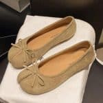 Ballerines-a-Bout-Tabi-et-Nud-Decoratif-pour-un-Look-Japonais-galerie-1446