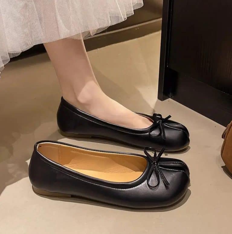 Ballerines-a-Bout-Tabi-et-Nud-Decoratif-pour-un-Look-Japonais-galerie-2571