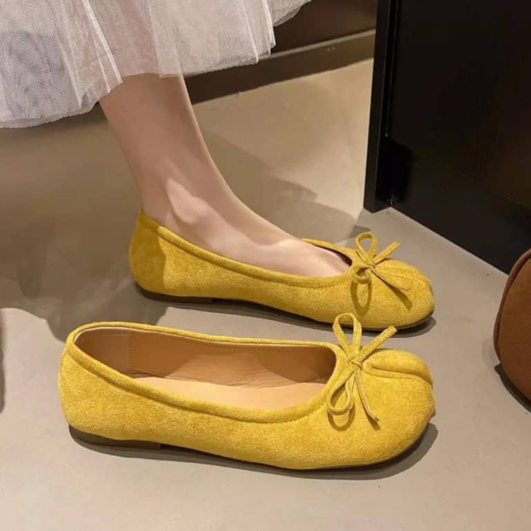 Ballerines-a-Bout-Tabi-et-Nud-Decoratif-pour-un-Look-Japonais-galerie-3469