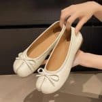 Ballerines-a-Bout-Tabi-et-Nud-Decoratif-pour-un-Look-Japonais-galerie-3992