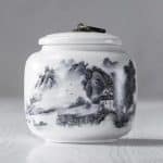 Bocal en Ceramique Blanc a Motifs Japonais avec Couvercle