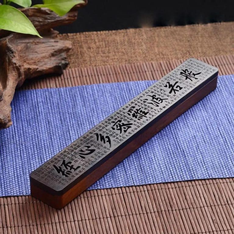 Boîte à encens avec motifs sculptés à L’encre japonaise sumi - Bodhi