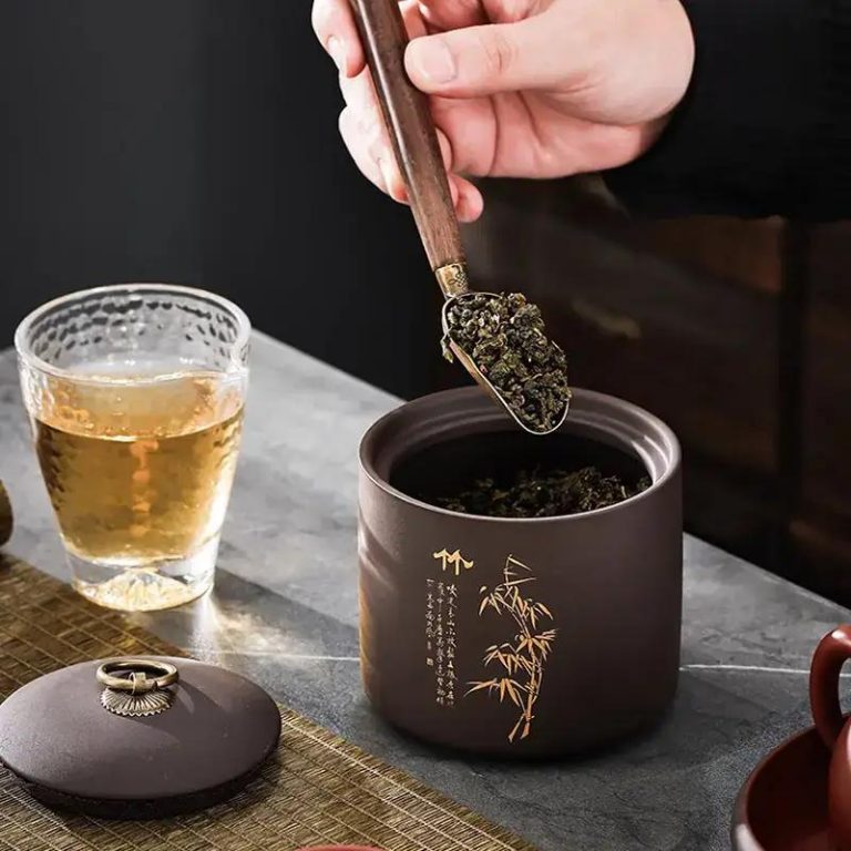Boite-a-the-Japonaise-en-Ceramique-avec-Decor-Dore-Grave-galerie-2346