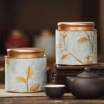 Boite a the Vintage en Metal avec Motifs Floraux