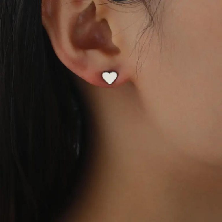 Boucles d'oreilles en forme de cœur en acier inoxydable