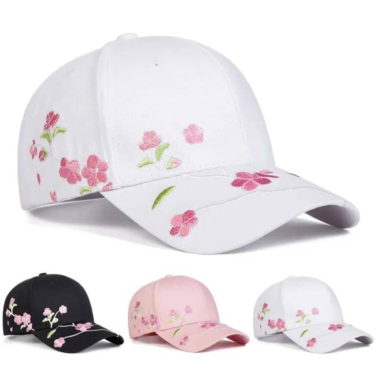 Casquette florale brodée aux motifs de sakura