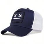 Casquette trucker avec visage neutre brodé et filet respirant - Bleu Marine