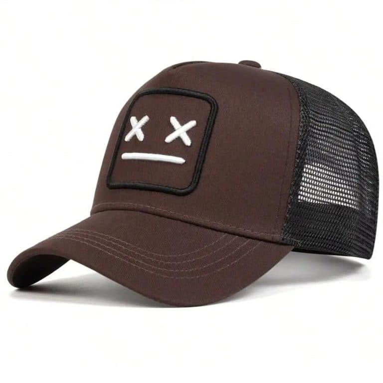 Casquette trucker avec visage neutre brodé et filet respirant - Marron
