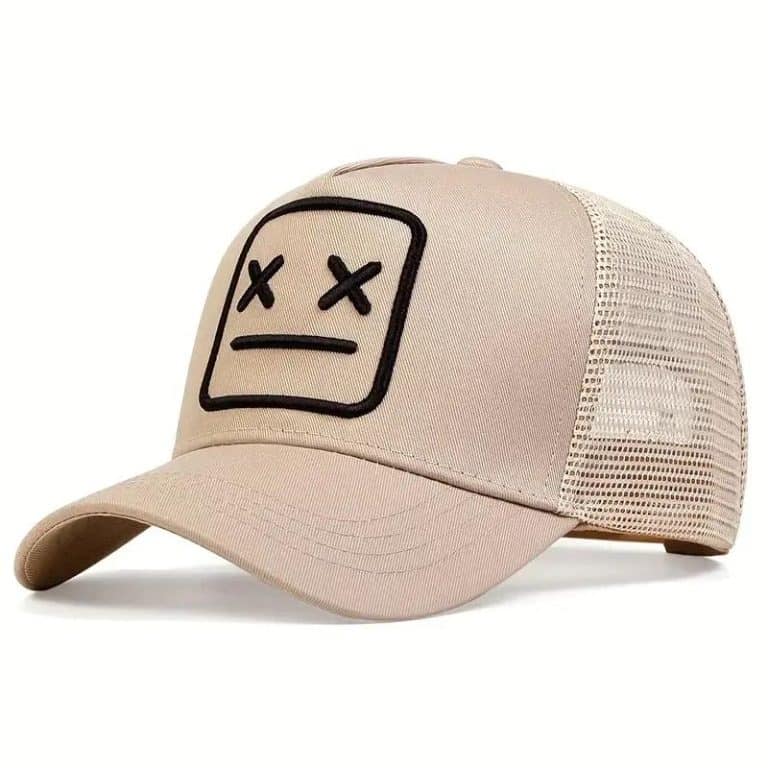 Casquette trucker avec visage neutre brodé et filet respirant