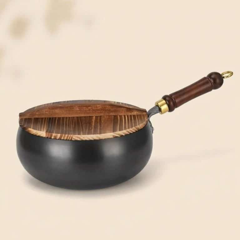 Casserole-Artisanale-Japonaise-Antiadhesive-avec-Manche-en-Bois-a-Bague-Doree-picture-5869