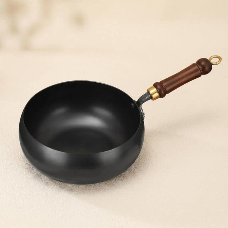 Casserole-Artisanale-Japonaise-Antiadhesive-avec-Manche-en-Bois-a-Bague-Doree-picture-7918