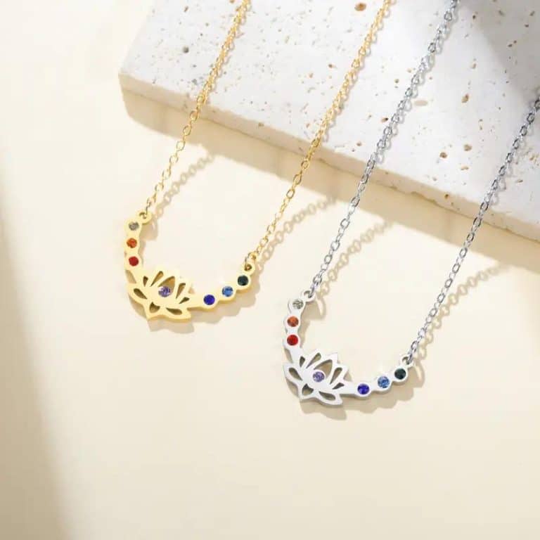 Collier pierre de chakra avec pendentif en fleur de lotus