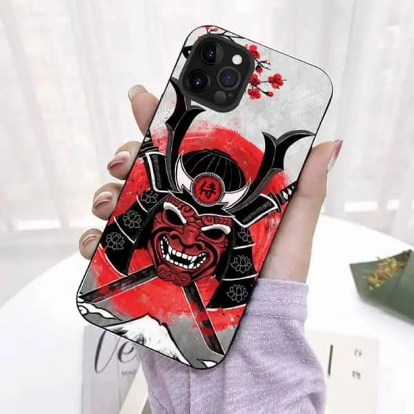 Coque de téléphone avec motif de masque de samouraï et sabres croisés