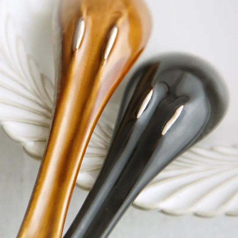 Cuillere-Ceramique-Artisanale-Emaillee-au-Manche-Incurve-galerie-8176