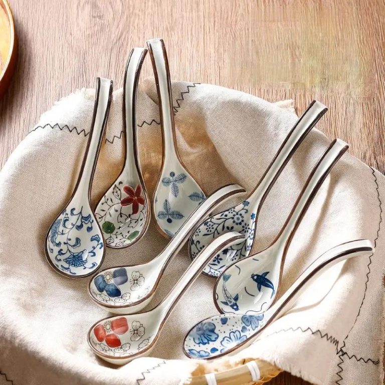 Cuillere-a-Soupe-Japonaise-en-Ceramique-Ornee-de-Decors-Floraux-et-Naturels-galerie-2473