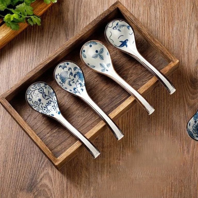 Cuillere-a-Soupe-Japonaise-en-Ceramique-Ornee-de-Decors-Floraux-et-Naturels-galerie-6959