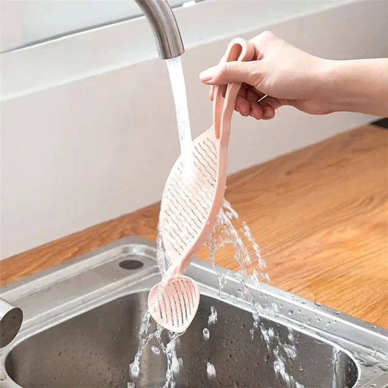 Cuillere-a-riz-avec-egouttoir-integre-4