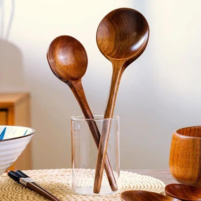 Cuillère en bois artisanale à long manche pour soupe et ramen