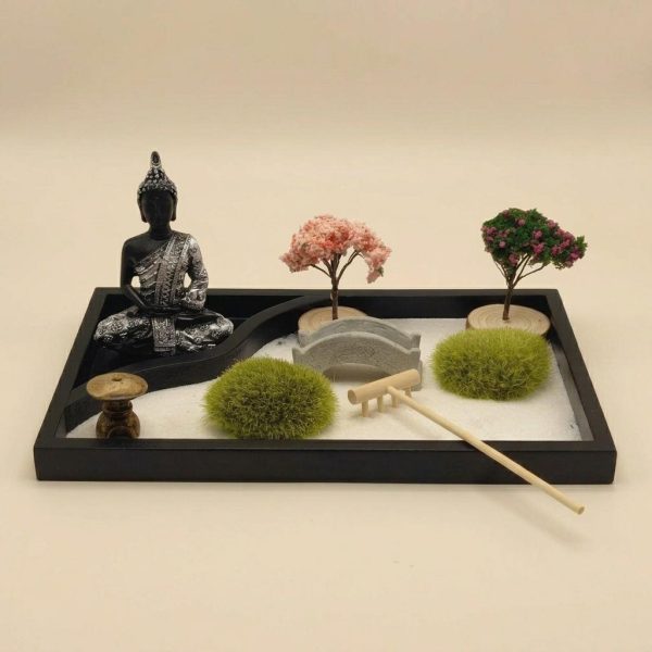 Jardin zen miniature avec statuette de Bouddha