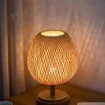Lampe rotin bambou à abat-jour ajouré tressé à la main
