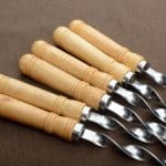 Lot de 6 brochettes pour yakitori en inox torsadé avec manche en bois