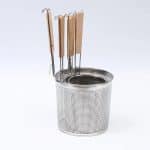 Panier à nouilles en métal perforé avec poignées en bois