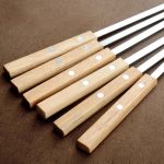 Piques-a-Brochettes-Inox-Plates-avec-Manche-en-Bois-en-lot-de-6-galerie-2484