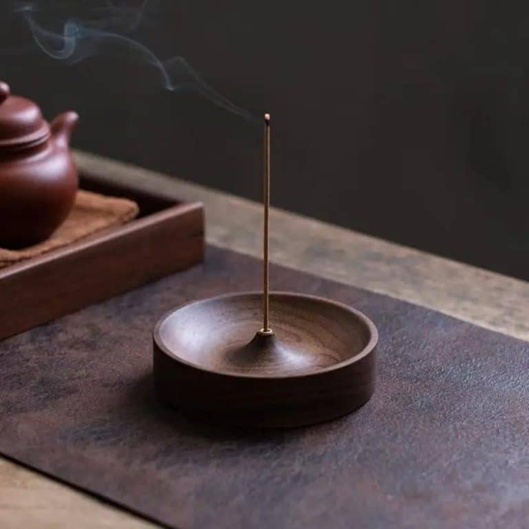 Porte-encens bâtonnet en bois naturel au style minimaliste