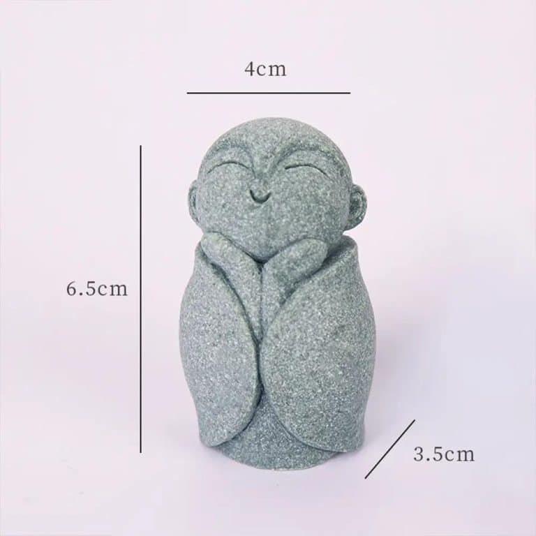 Statuette de moine bouddhiste en résine effet pierre - Moine Enveloppé dans sa Robe