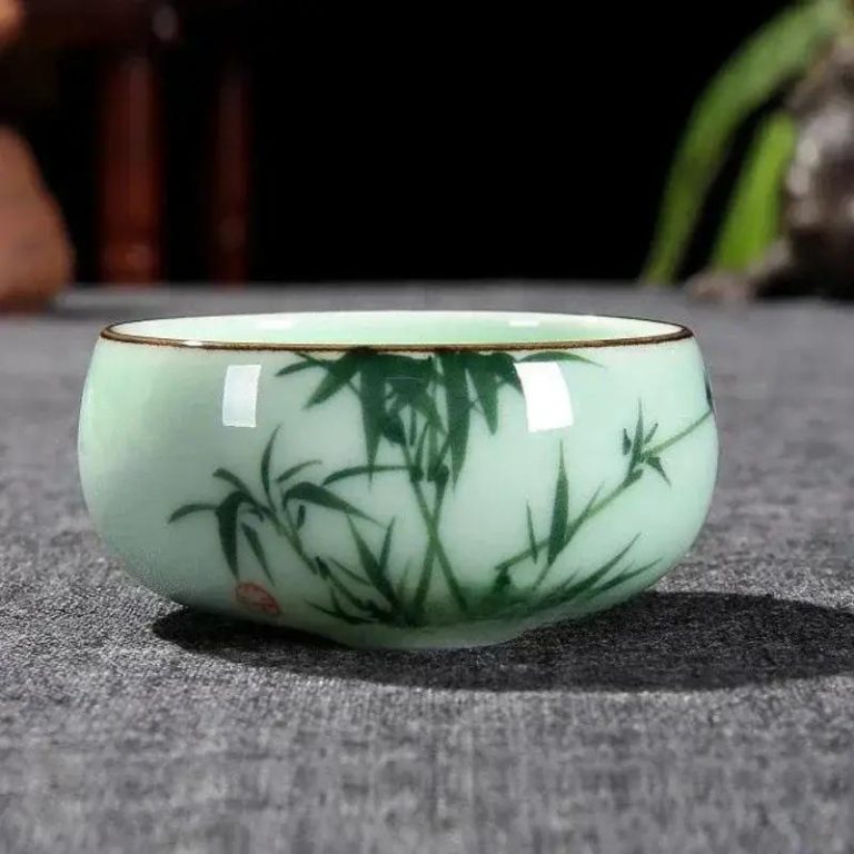 Tasse-a-the-Ceramique-Celadon-avec-Motifs-Asiatiques-galerie-7147