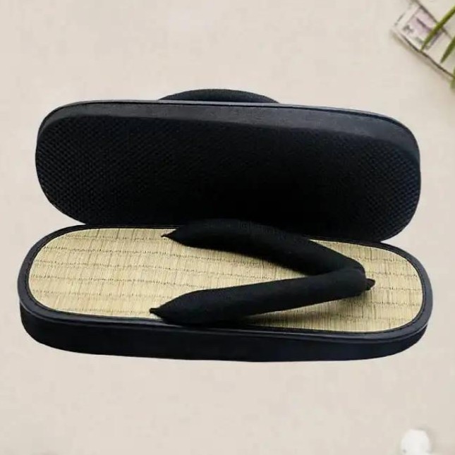 Tongs-Japonaises-Tressee-avec-Lanieres-Noires-galerie-4850