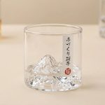 Verre-a-Whisky-Original-avec-Relief-de-Montagnes-Sculpte-au-Fond-picture-4739