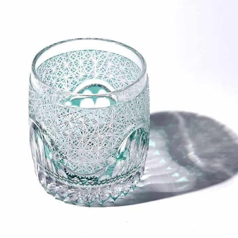 Verre-a-Whisky-Original-en-Cristal-edo-Kiriko-Grave-Style-Japonais-galerie-70799 (2)