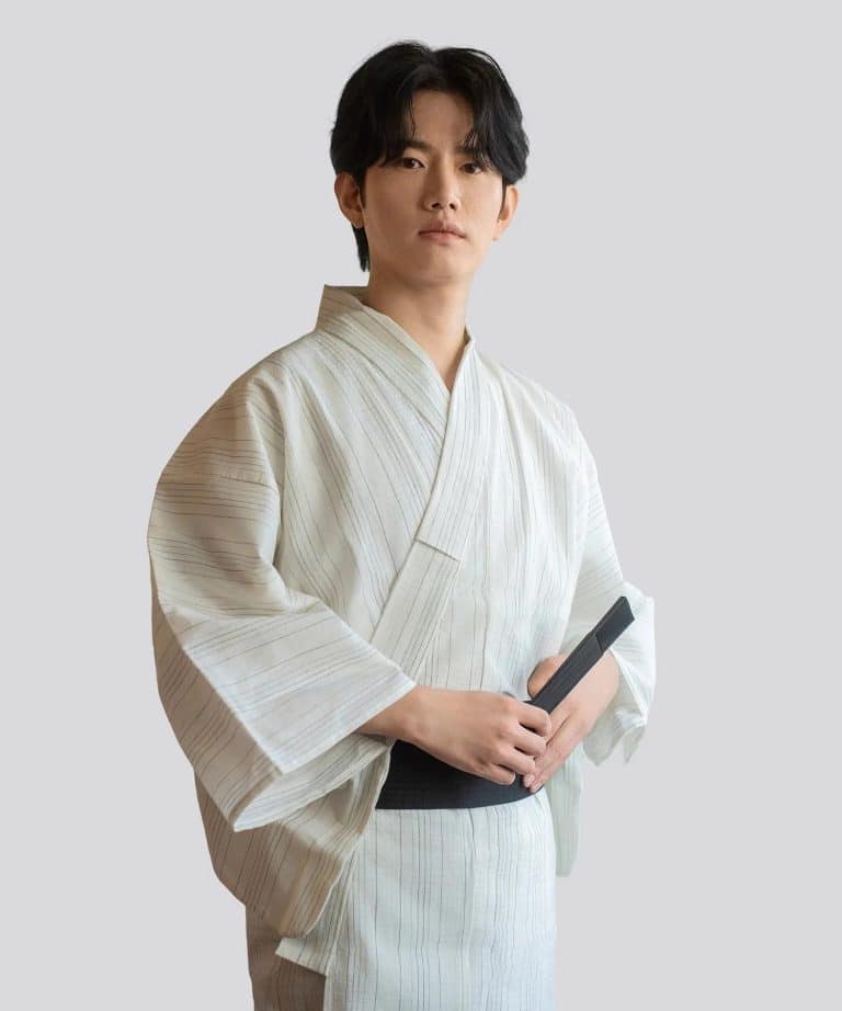 Vetement Traditionnel Japonais Homme Ecru a Fines Rayures