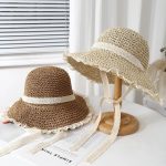 Chapeau de paille femme coréen à large bord avec finitions en dentelle